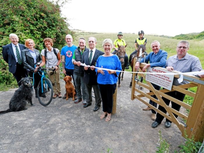 Councillor Anne Pissaridou opens the bridleway with members of the public.