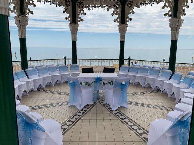 Bandstand without dressing