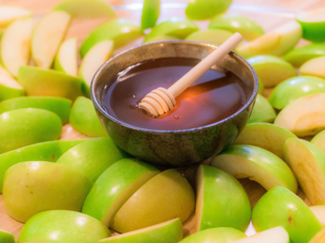 Photo of honey and apples