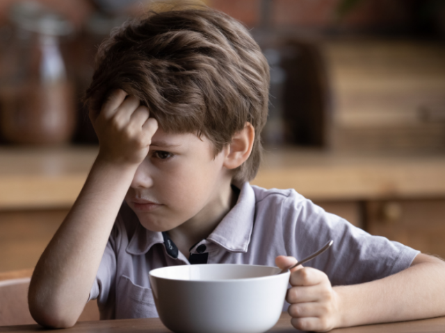 Councillors are set to agree a &pound;380,000 food voucher scheme for families in need.