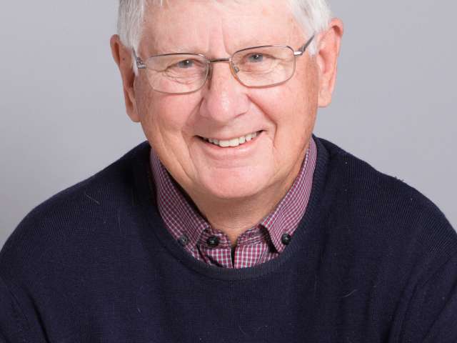 Photo of Councillor Garry Peltzer Dunn