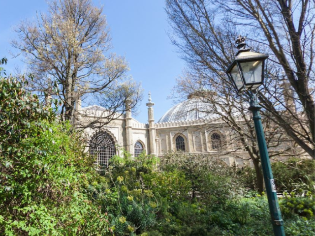 A street lamp with the Royal Pavilion in the background