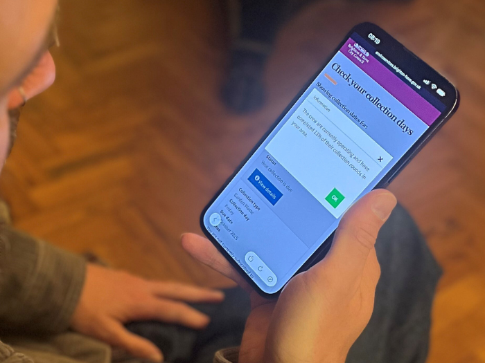 Mobile phone showing real time collection updates.